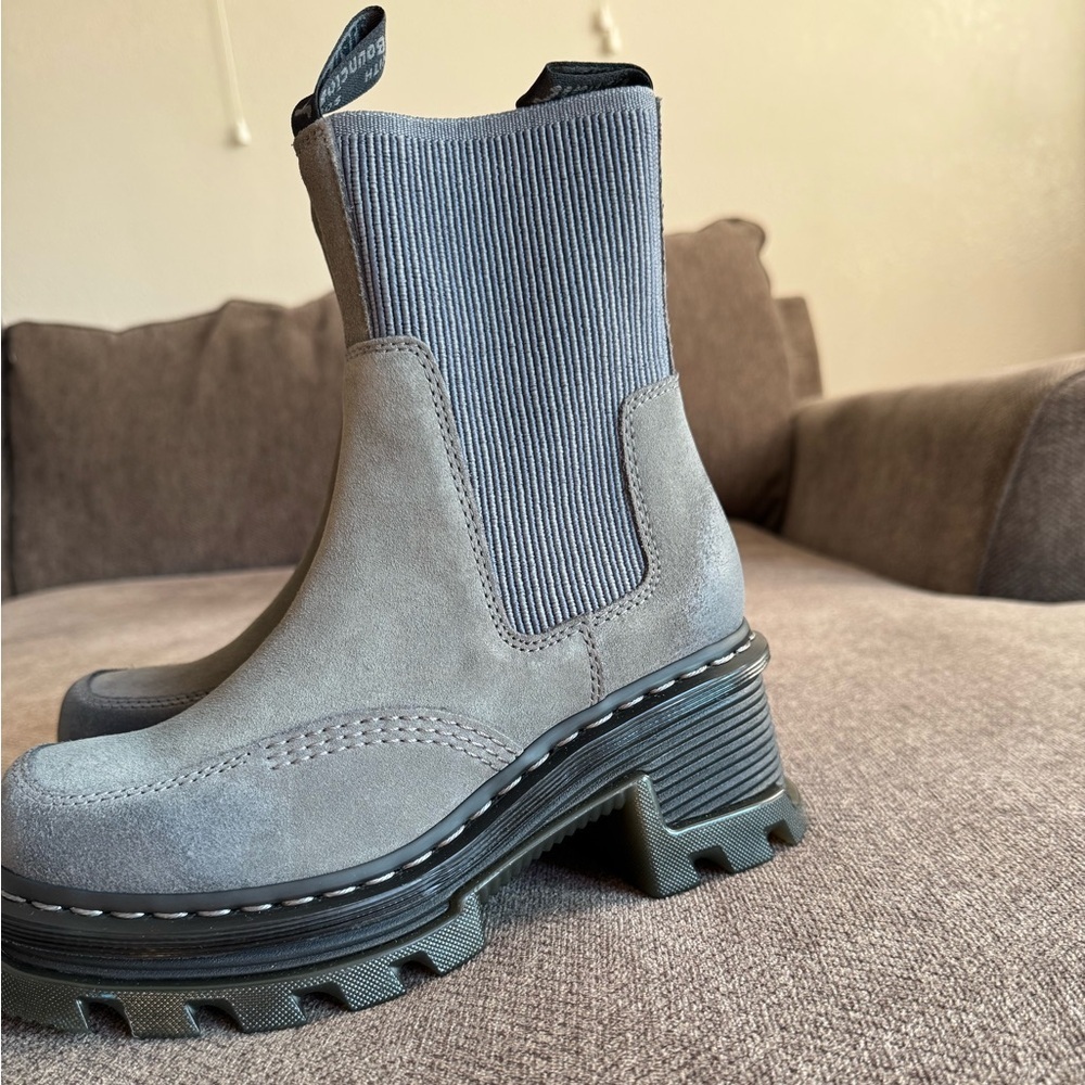 DR. MARTENS Corran Chelsea Boot - Picture 12 of 14
